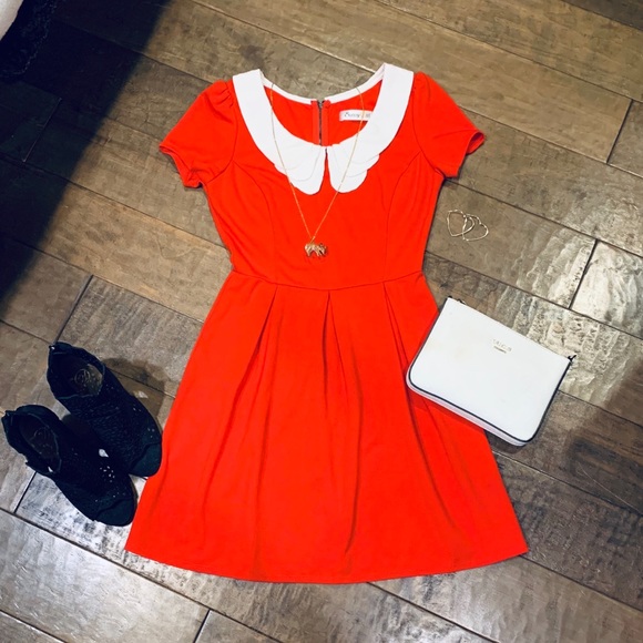 Triple Peter Pan Collar Dress - Picture 2 of 8